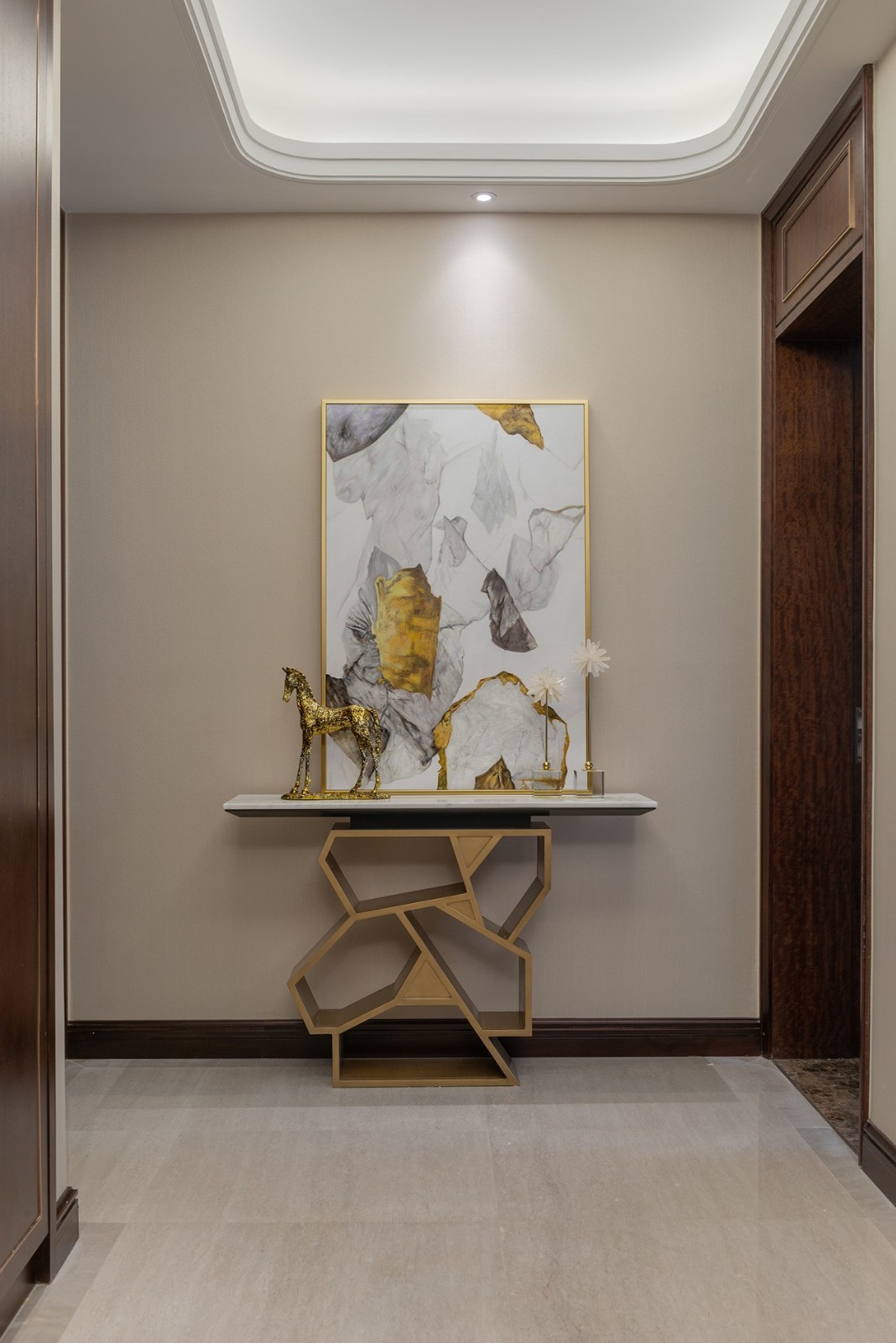 欧式轻奢风格家装设计室内装修效果图-玄关 欧式轻奢风格家装设计室内装修效果图-玄关